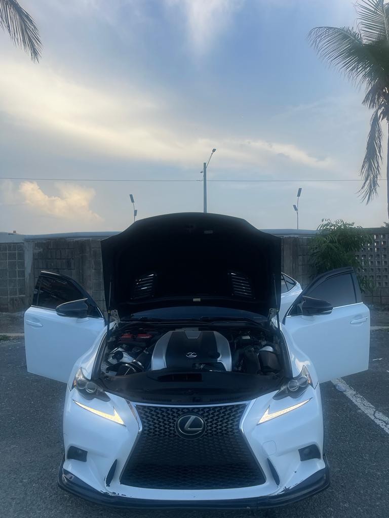 carros - Vehículo Lexus IS F 350,V6, 2016