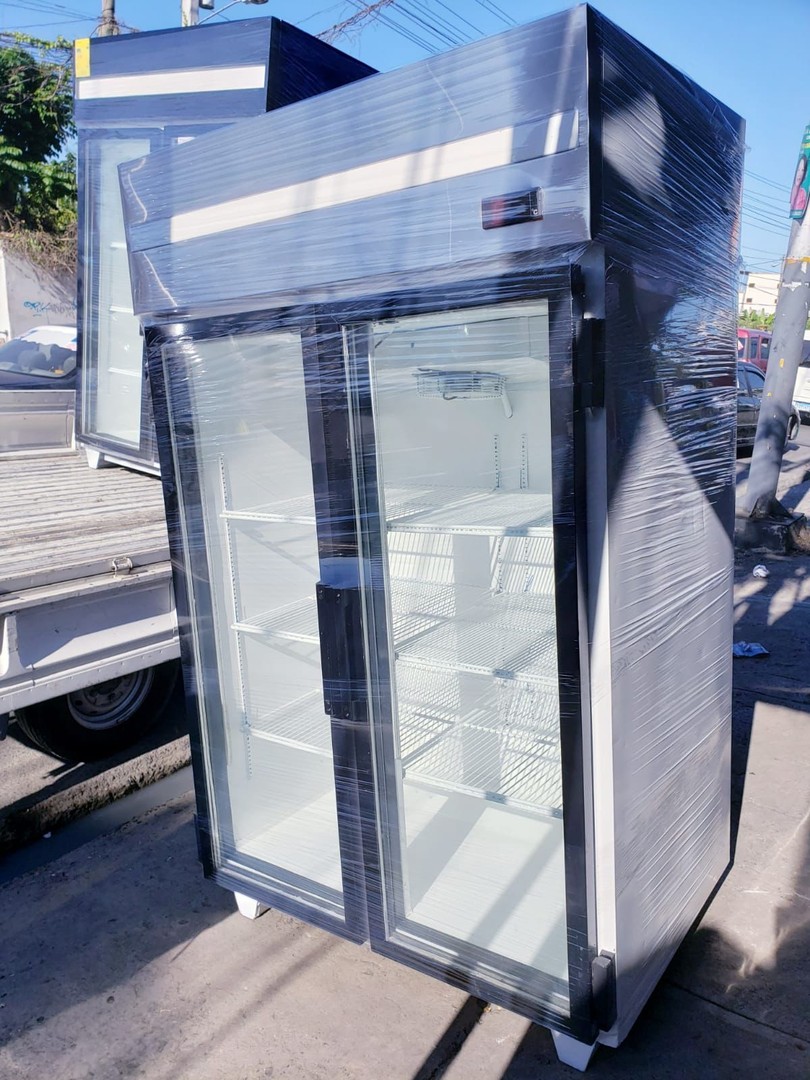 equipos profesionales - Refrigeradores Farco exhibidores 2 puertas renovados 6