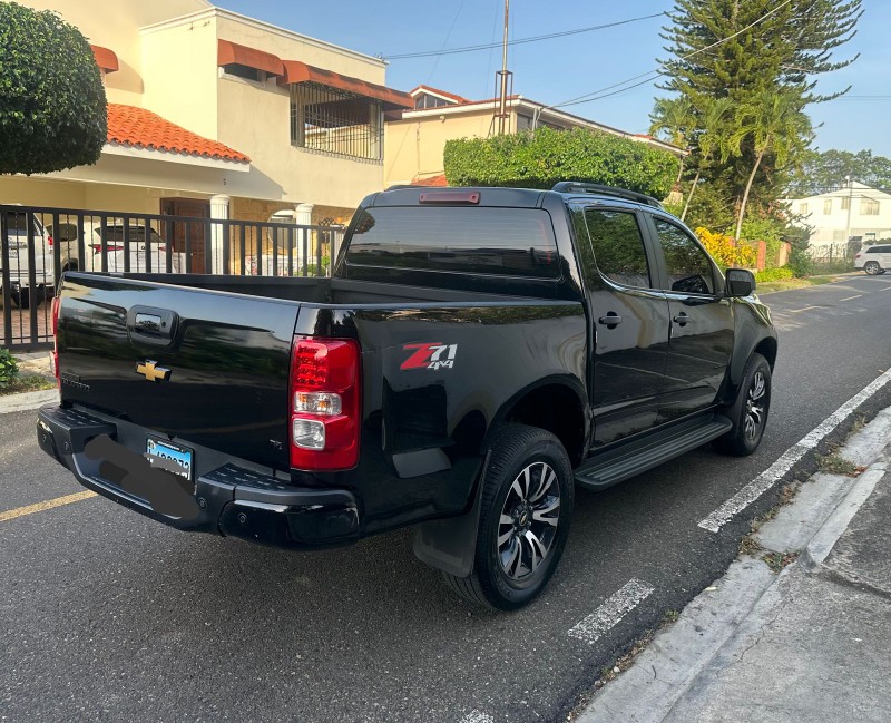 jeepetas y camionetas - Chevolet colorado 2020 6