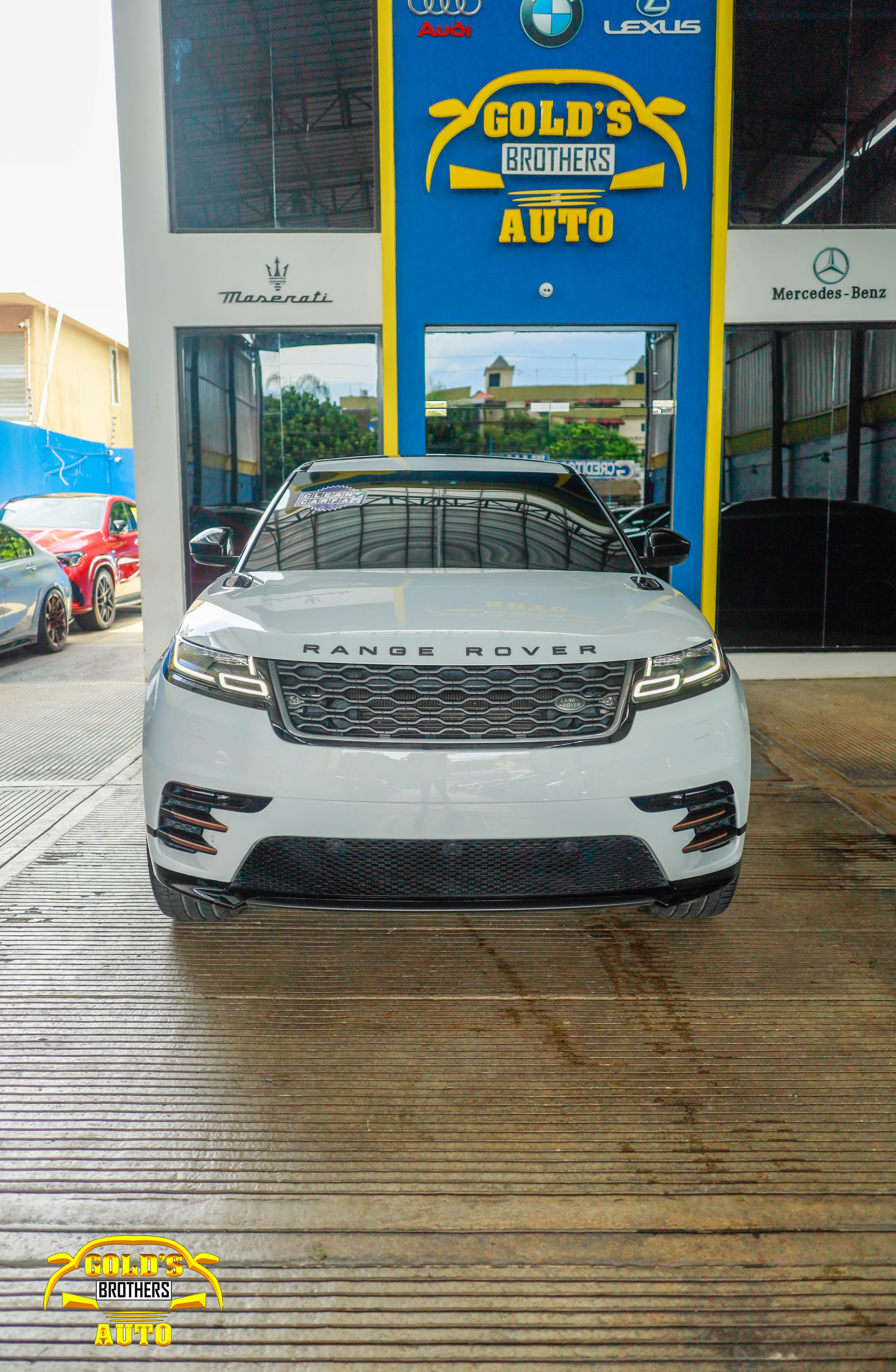 jeepetas y camionetas - Land Rover Range Rover Velar R-Dynamic 2018 Clean 1