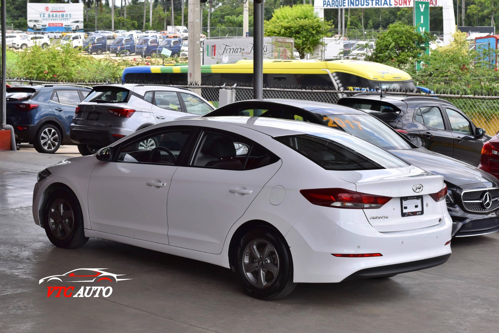 carros - Hyundai Avante 2018, Recién importado en excelentes condiciones 9