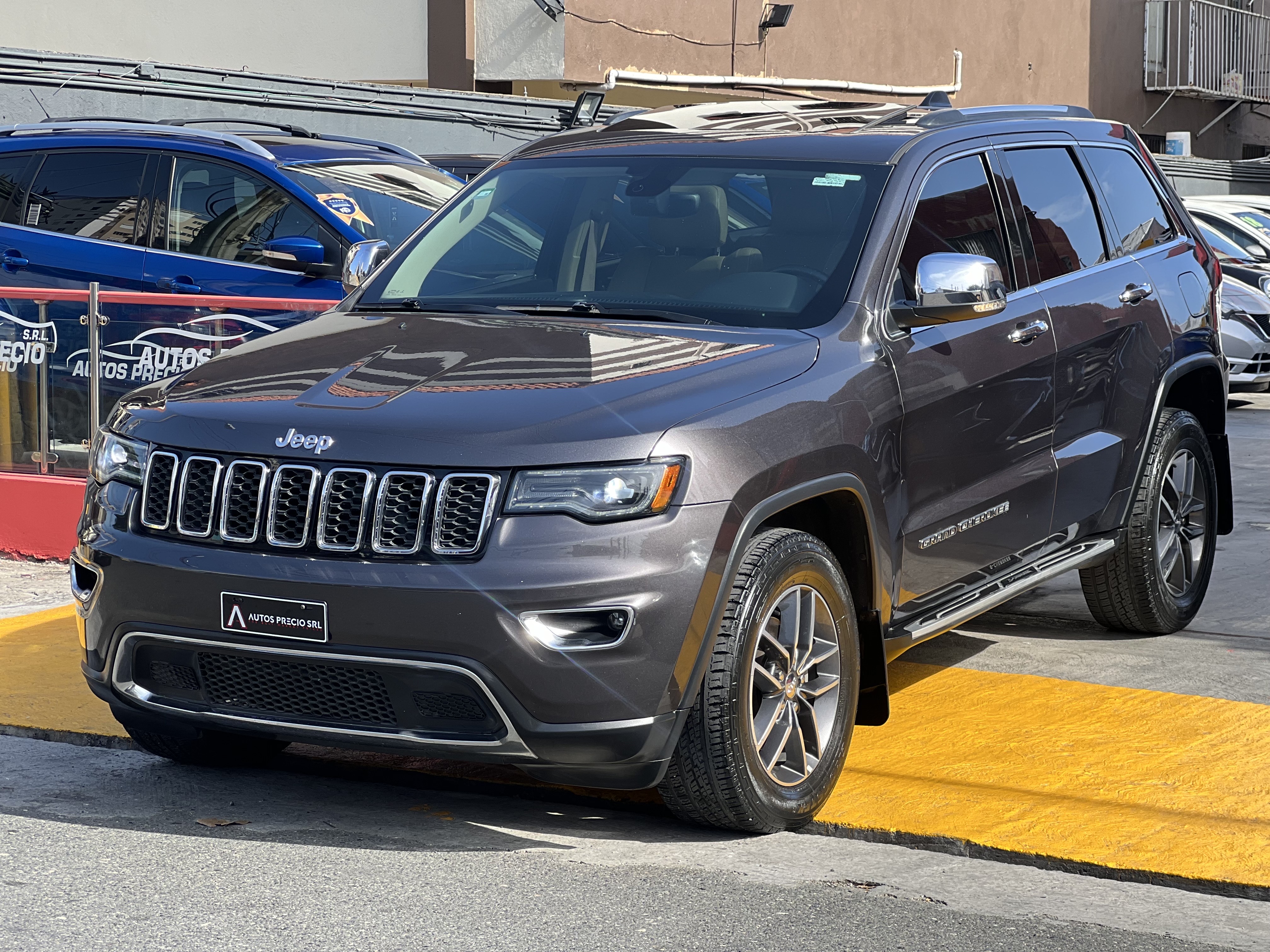 jeepetas y camionetas - Jeep Grand Cherokee Límite 2017 1