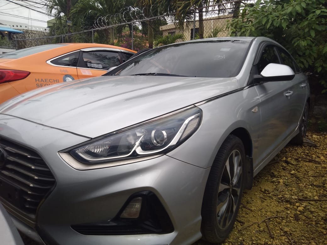 carros - HYUNDAI SONATA  2018 GRIS