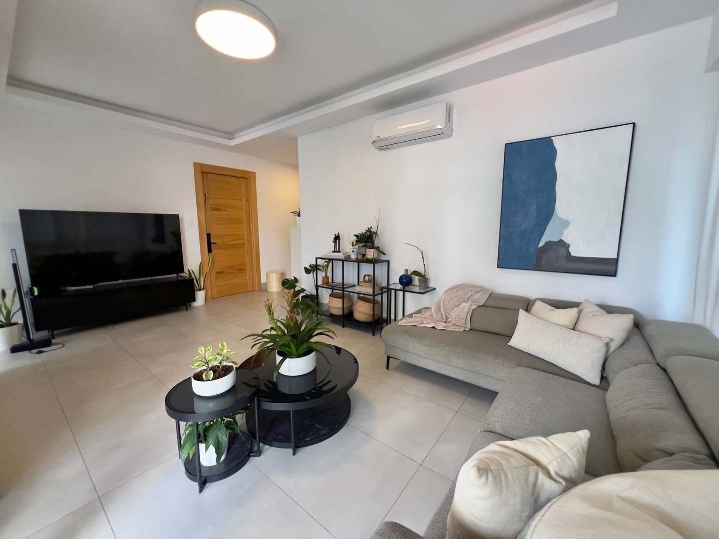 apartamentos - Apartamento en venta de 3 habitaciones 📍Evaristo Morales 
 1