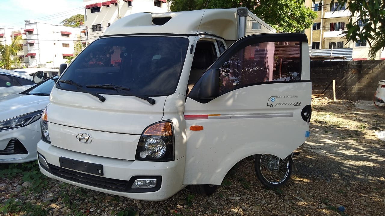 camiones y vehiculos pesados - HYUNDAI PORTER FRIGER 2018 BLANCO  3