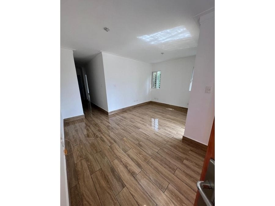 apartamentos - Venta de Apartamento en Honduras del Oeste, Avenida George Washington
 5