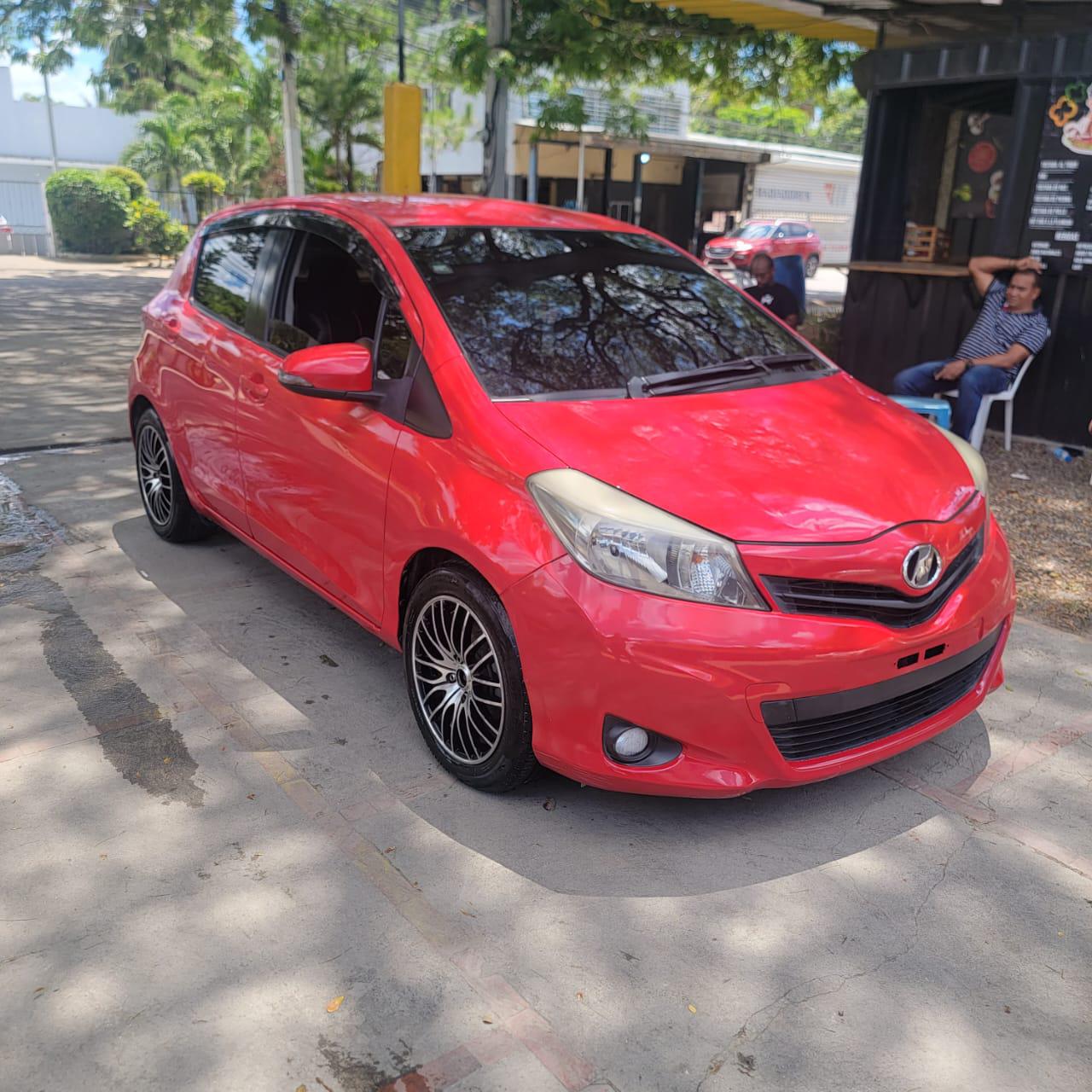 carros - Toyota vitz 2012 1