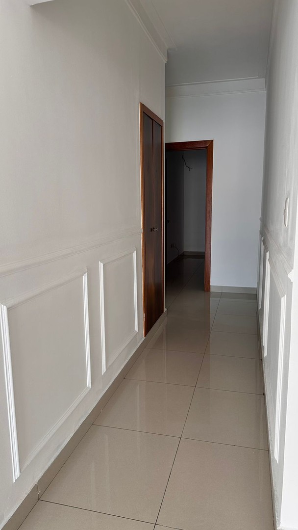 apartamentos - Apartamento en venta con vista frontal, ubicado
en Mirador Norte.  5