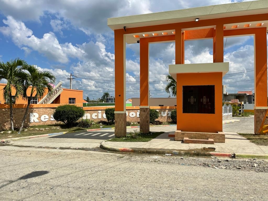 solares y terrenos - vendo solares de dierentes tamaños  en santo domingo 1