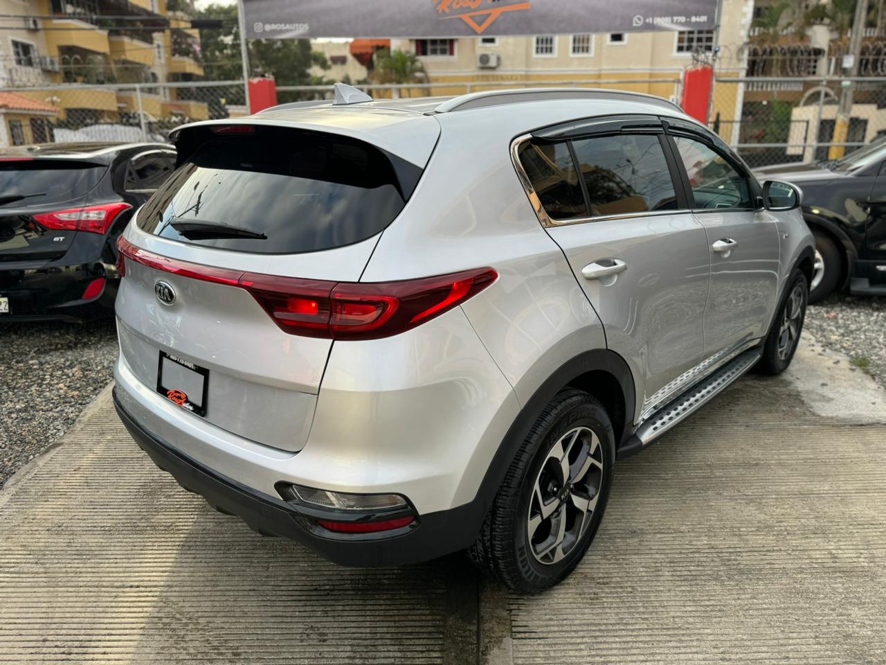 jeepetas y camionetas - Kia Sportage LX 2021 AWD 5