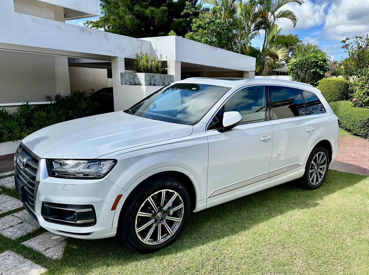 jeepetas y camionetas - Audi Q7 2017 impecable  1