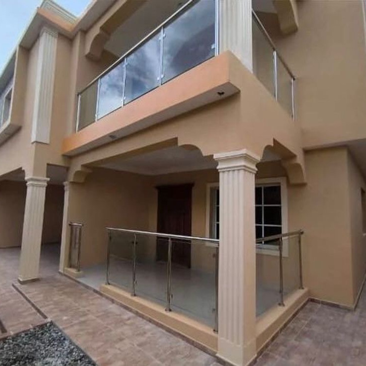 casas - Casa en venta ubicado en Mirador del este Santo Domingo Este.