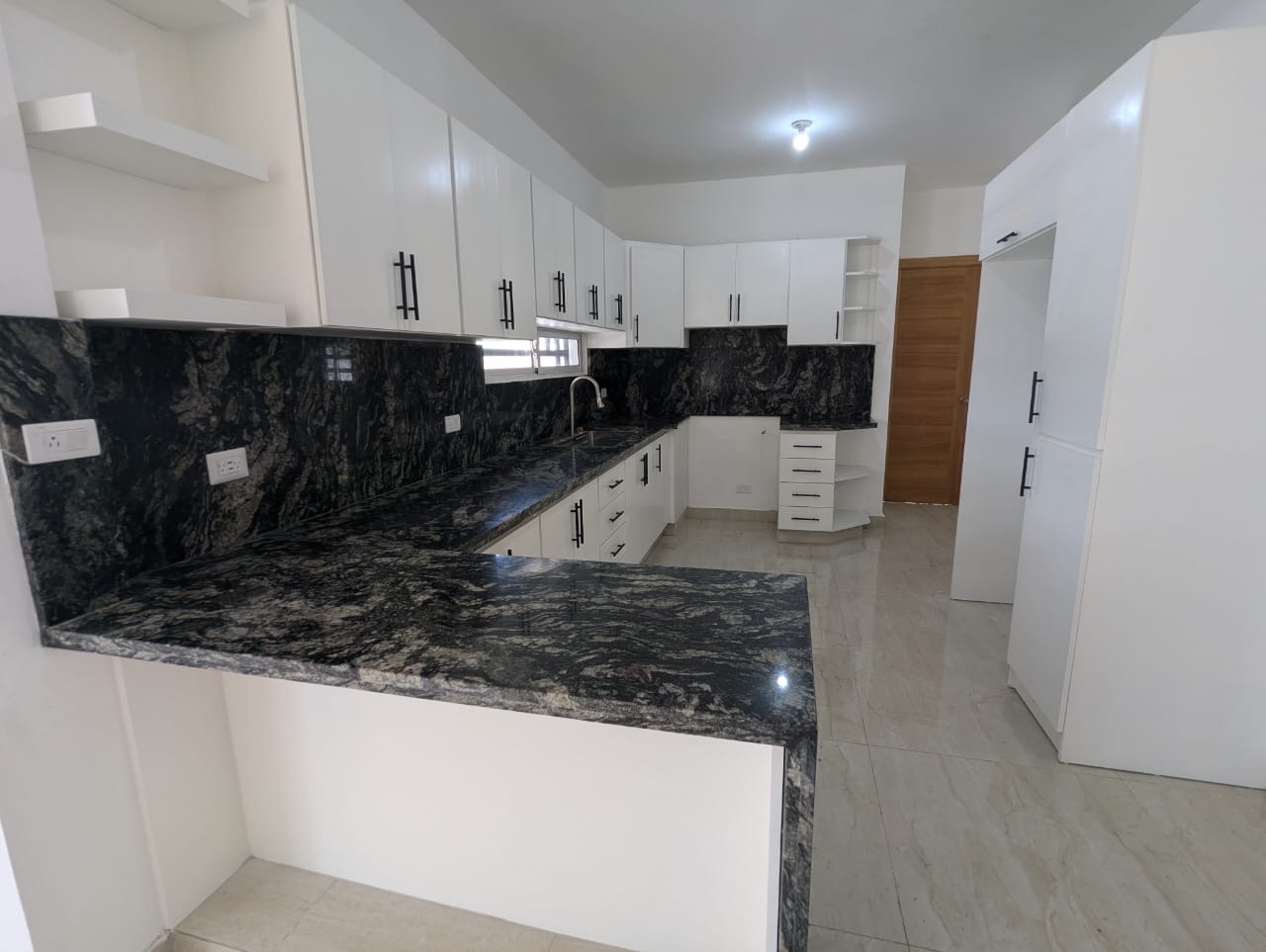 casas - casa en venta en el residencial Romana  1