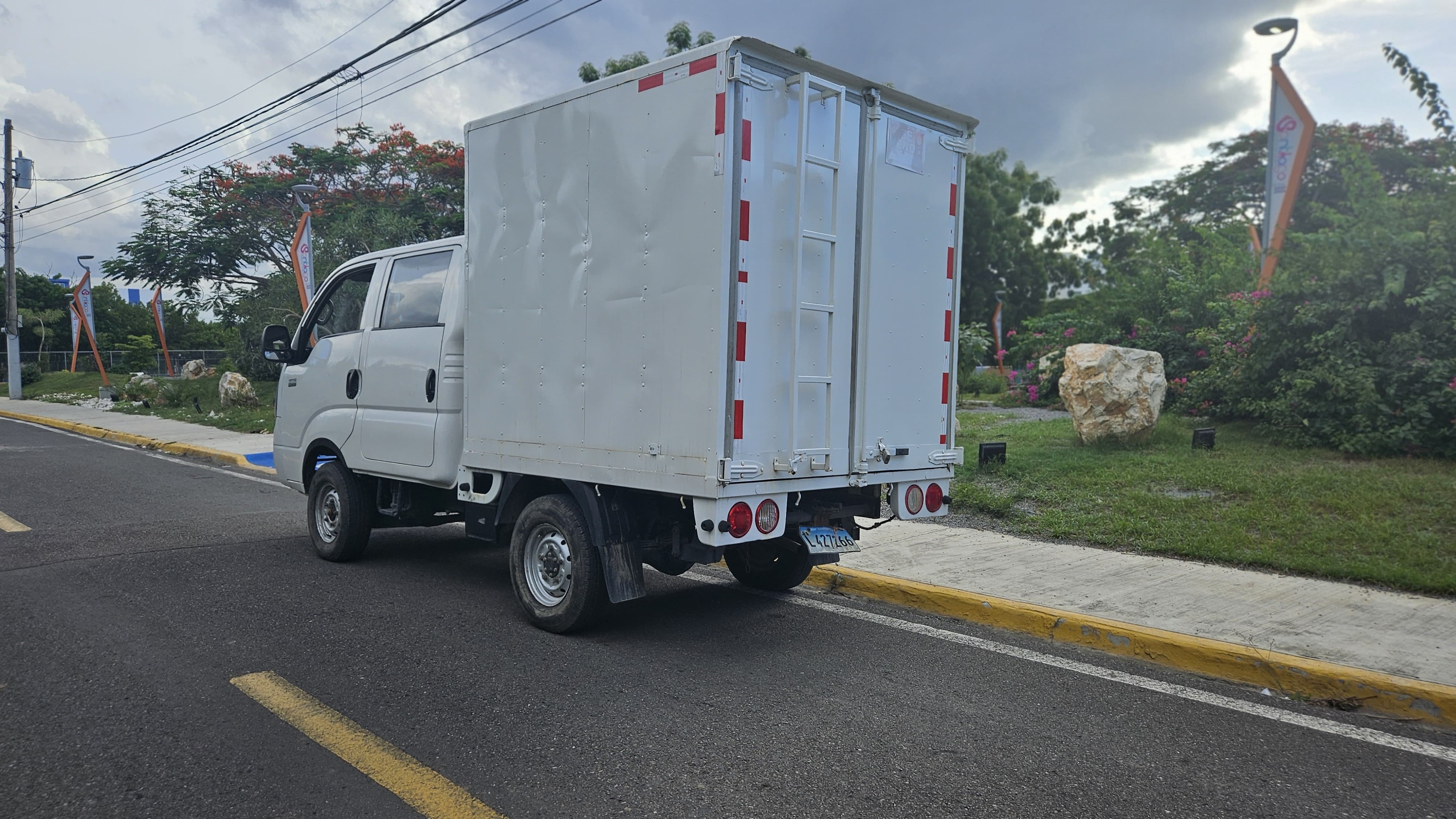 jeepetas y camionetas - kia bongo 2021 1