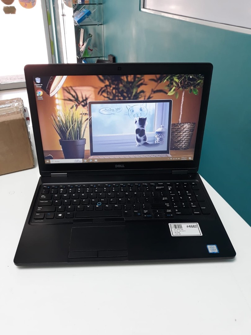 computadoras y laptops - Laptop, Dell Latitude 5580 / 7th Gen, Intel Core i5 / 8GB DDR4 / 512GB SSD
