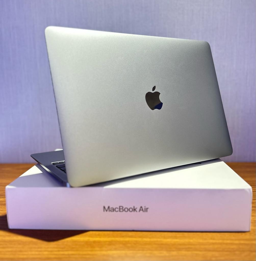 computadoras y laptops - MACBOOK AIR 13 2020 M1 256GB 8GB OPEN BOX - TIENDA FISICA 1