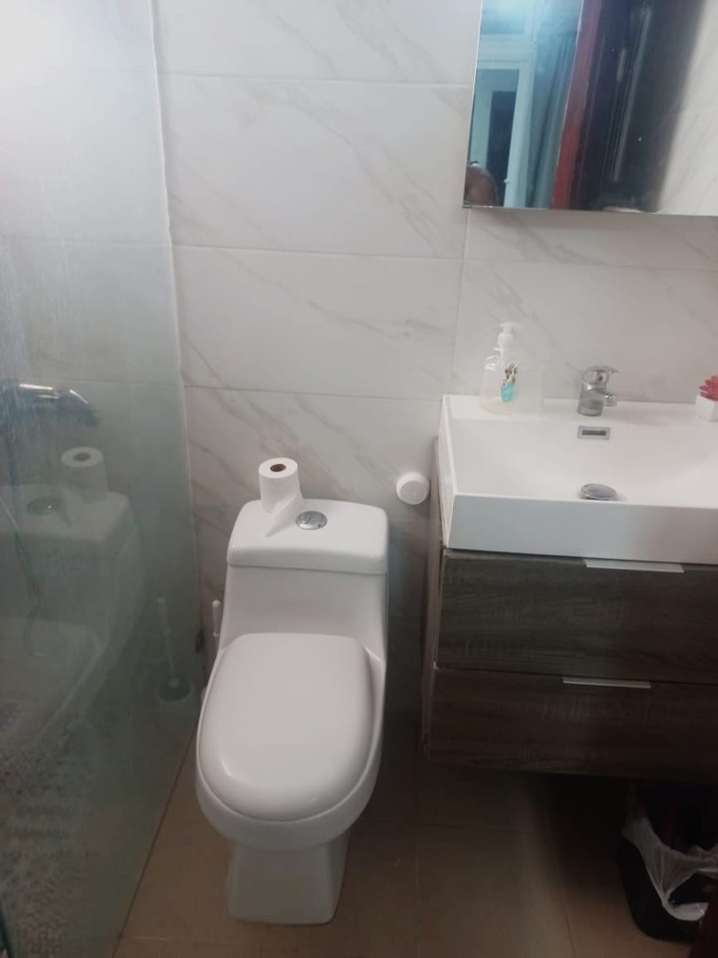 apartamentos - Vendo apartamento en una zona tranquila en la 📍Atlantida (en la Avenida indepen 4