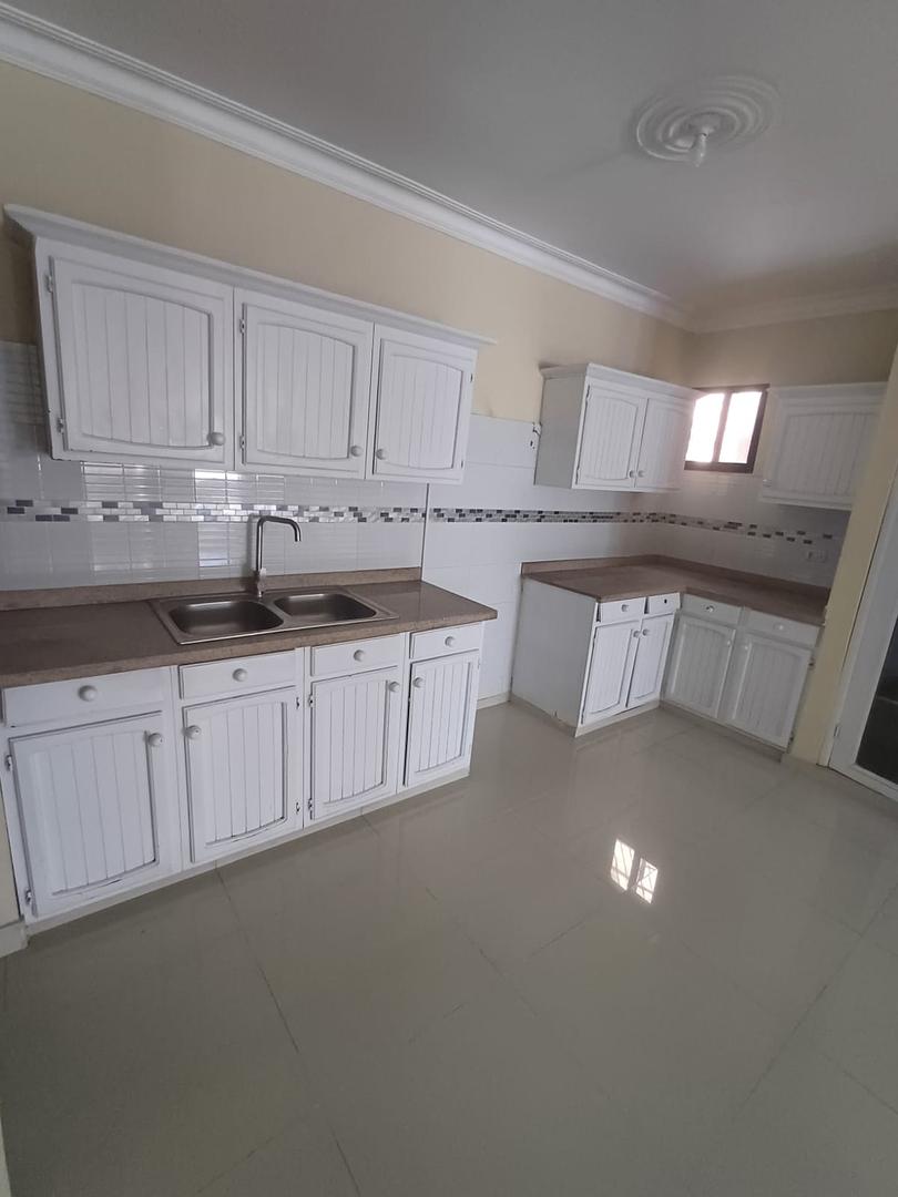 apartamentos - Vendo 4to piso sin Ascensor Av. Enriquillo Cacicazgo Jul 6