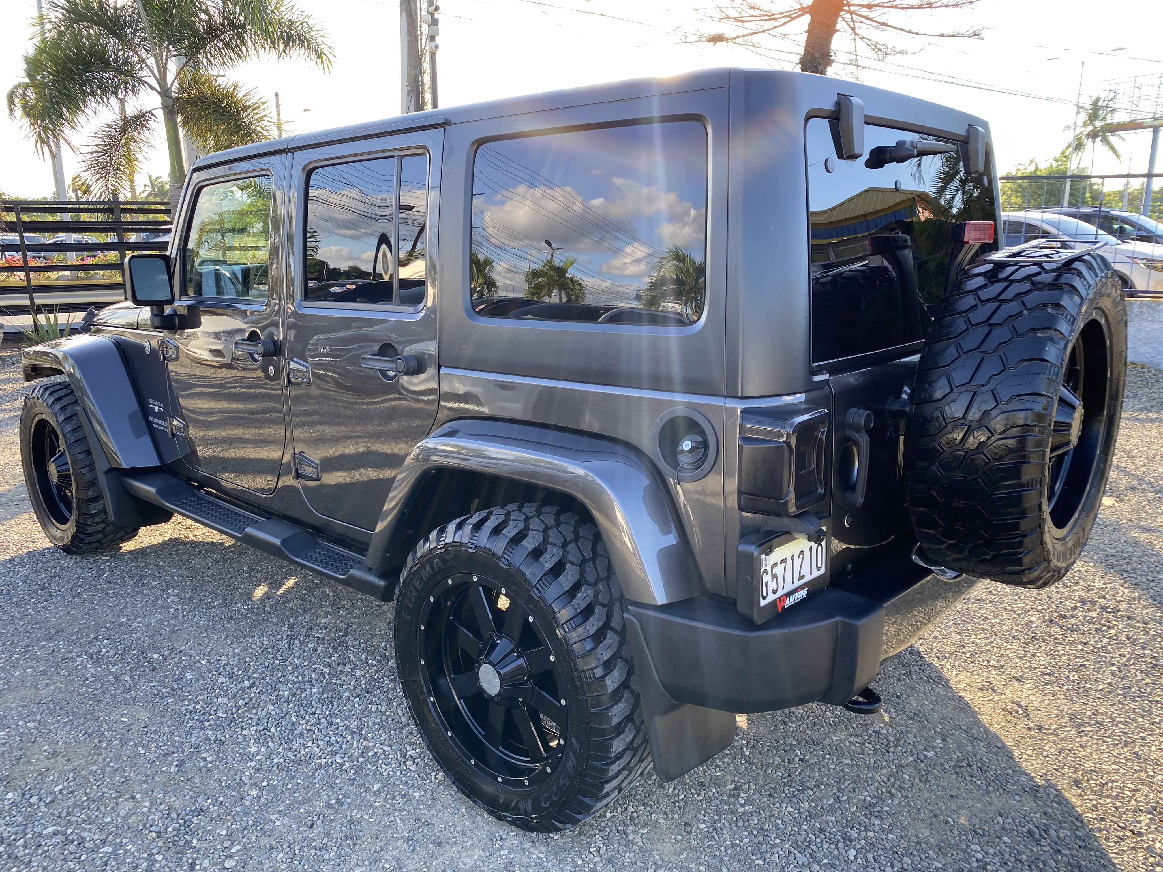 jeepetas y camionetas - JEEP WRANGLER UNLIMITED SAHARA