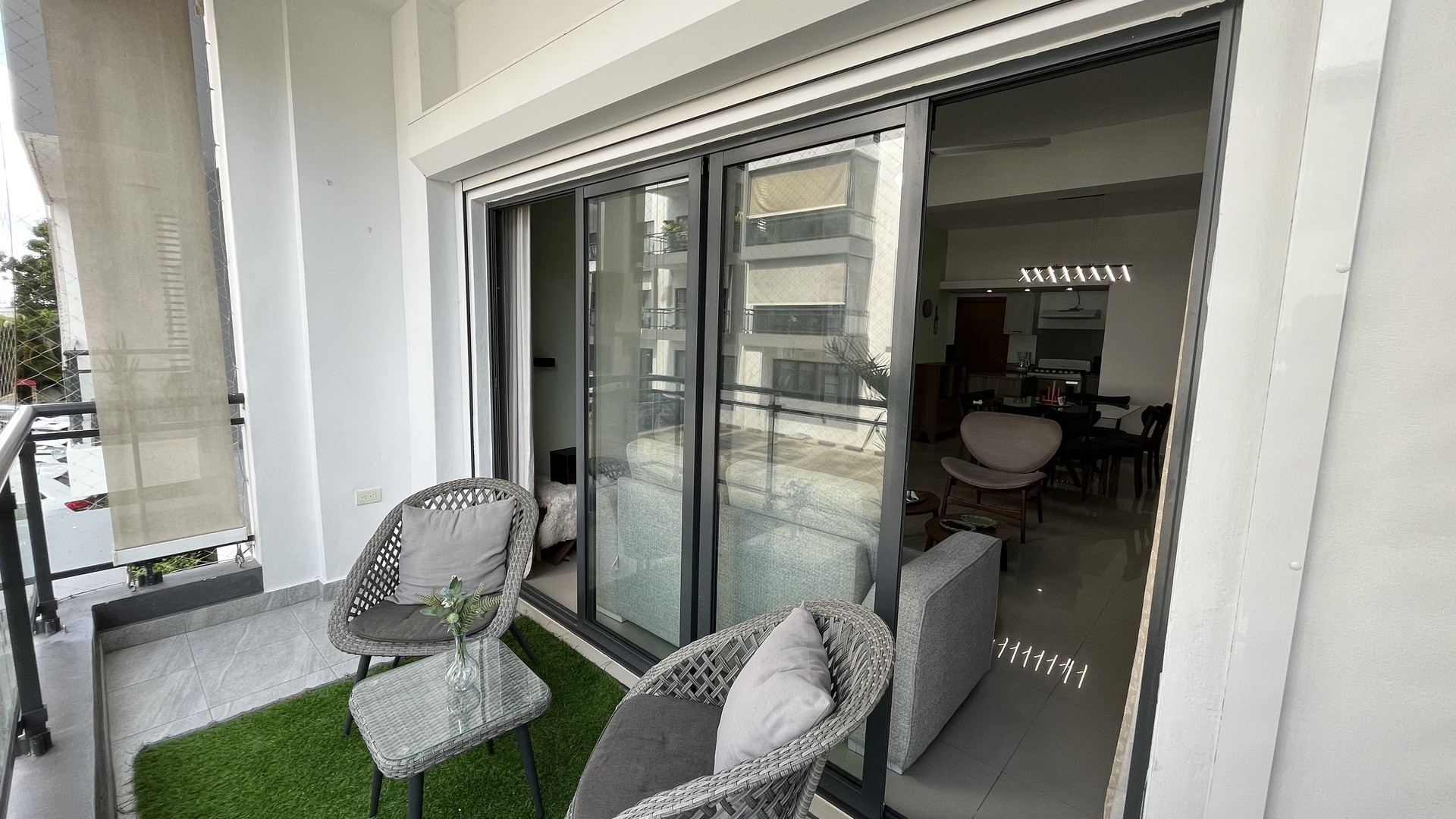 apartamentos - Arroyo Hondo Viejo amueblado 3 habitaciones 3.5 banos 2 parqueos balcon 4