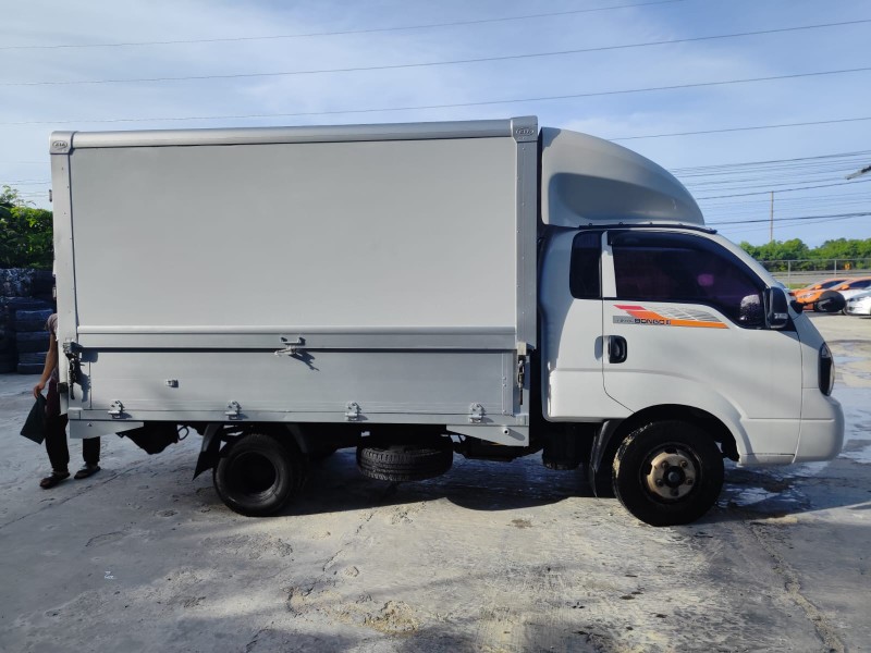 camiones y vehiculos pesados - Kia bongo 3 2018 1