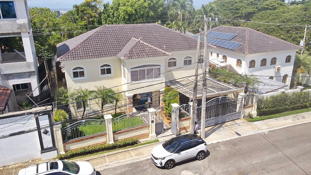 casas - CASA AMUEBLADA CON PISCINA Y TERRAZA CERROS GURABO SANTIAGO  2