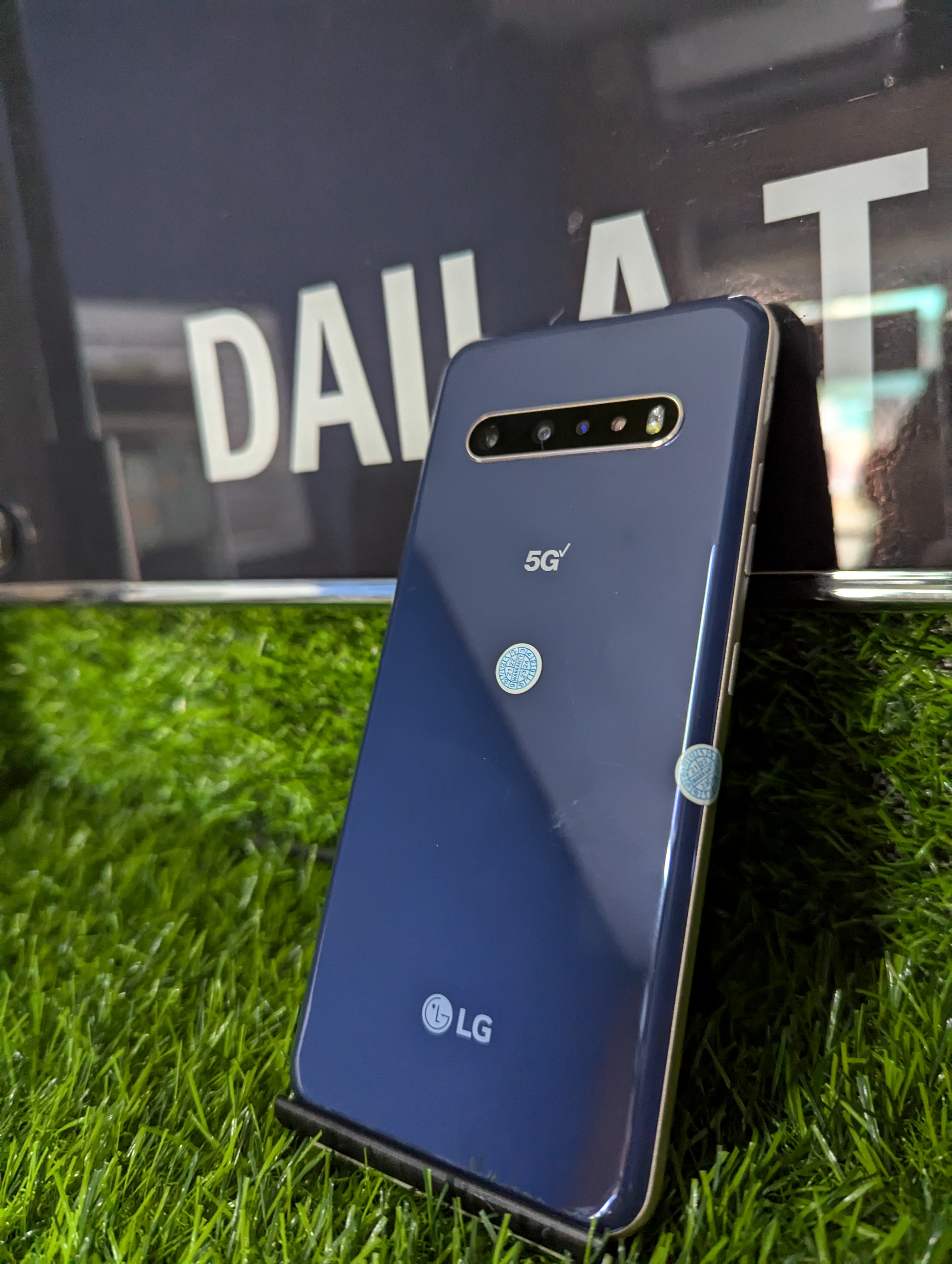 celulares y tabletas - LG V60 disponible  1