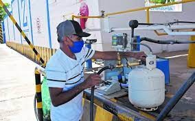 empleos disponibles - ENCARGADO SERVICIOS A DOMICILIOS - GAS- CHOFER- SANTIAGO DE LOS CABALLEROS.