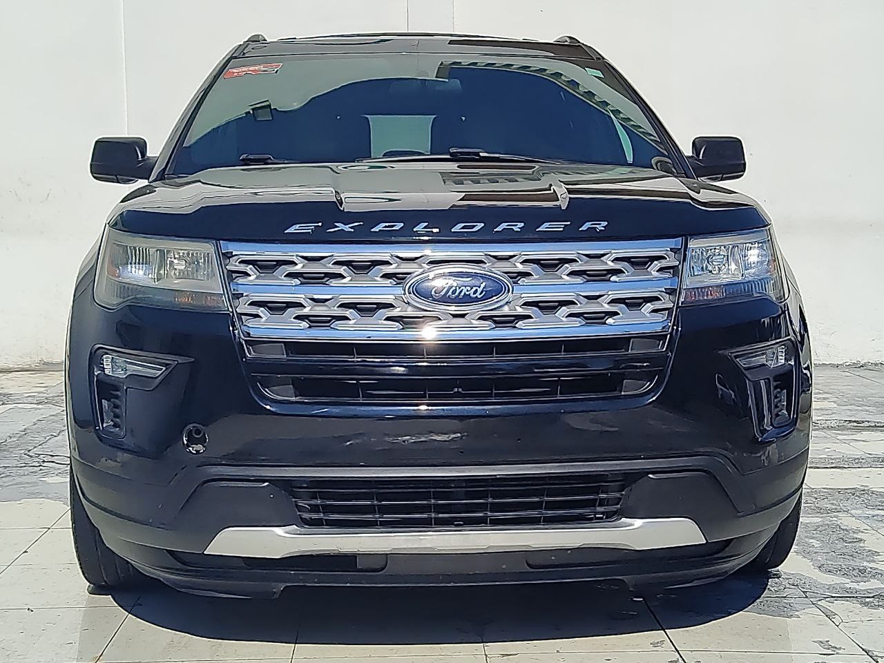 jeepetas y camionetas - FORD EXPLORER XLT 4x4 2018CLEAN CARFAX 9