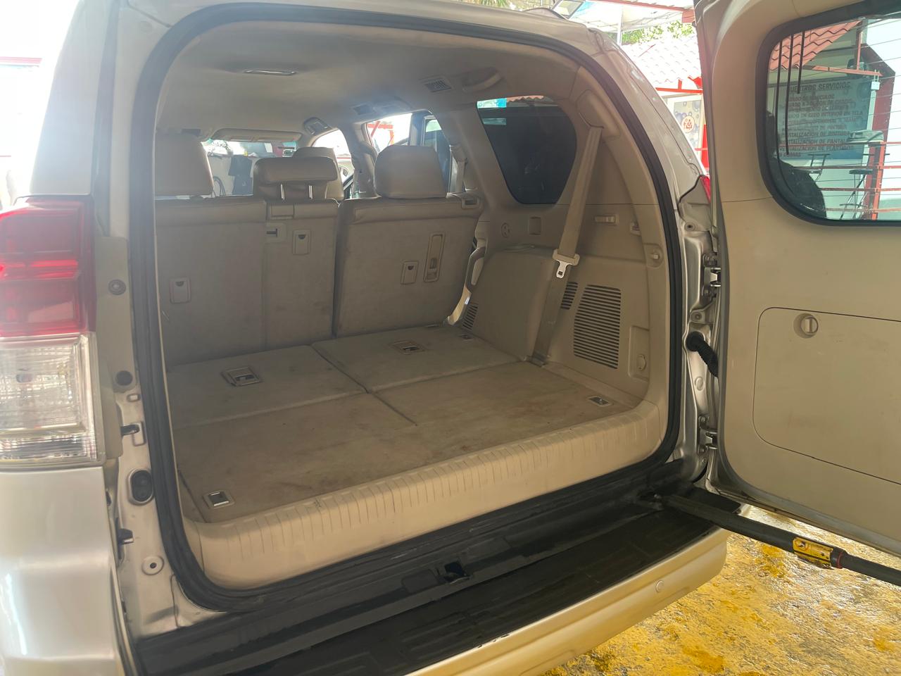 jeepetas y camionetas - Toyota land cruicer prado txl 2011 5