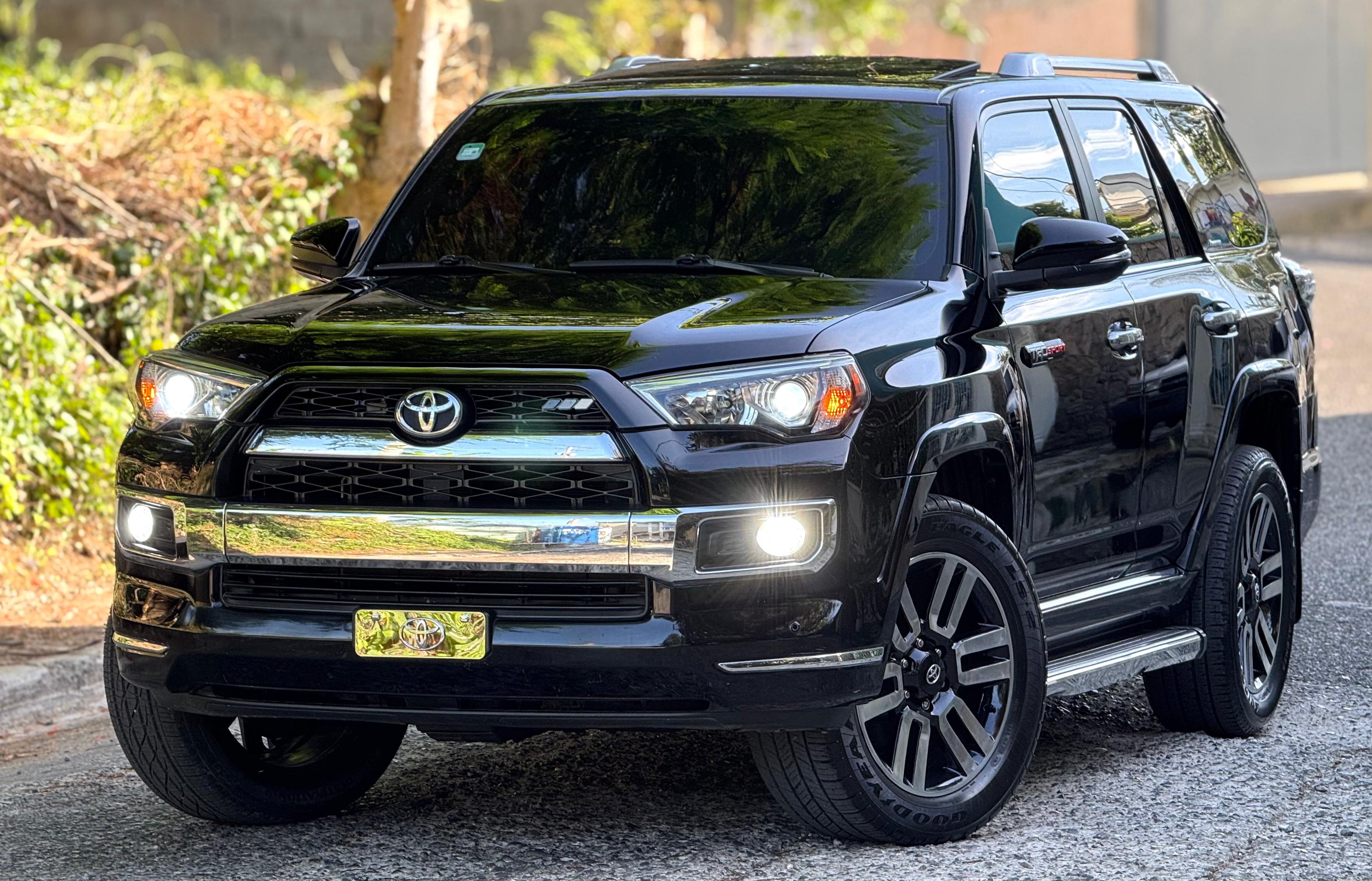 jeepetas y camionetas - Toyota 4runner Limited 4x4 3 filas 2016