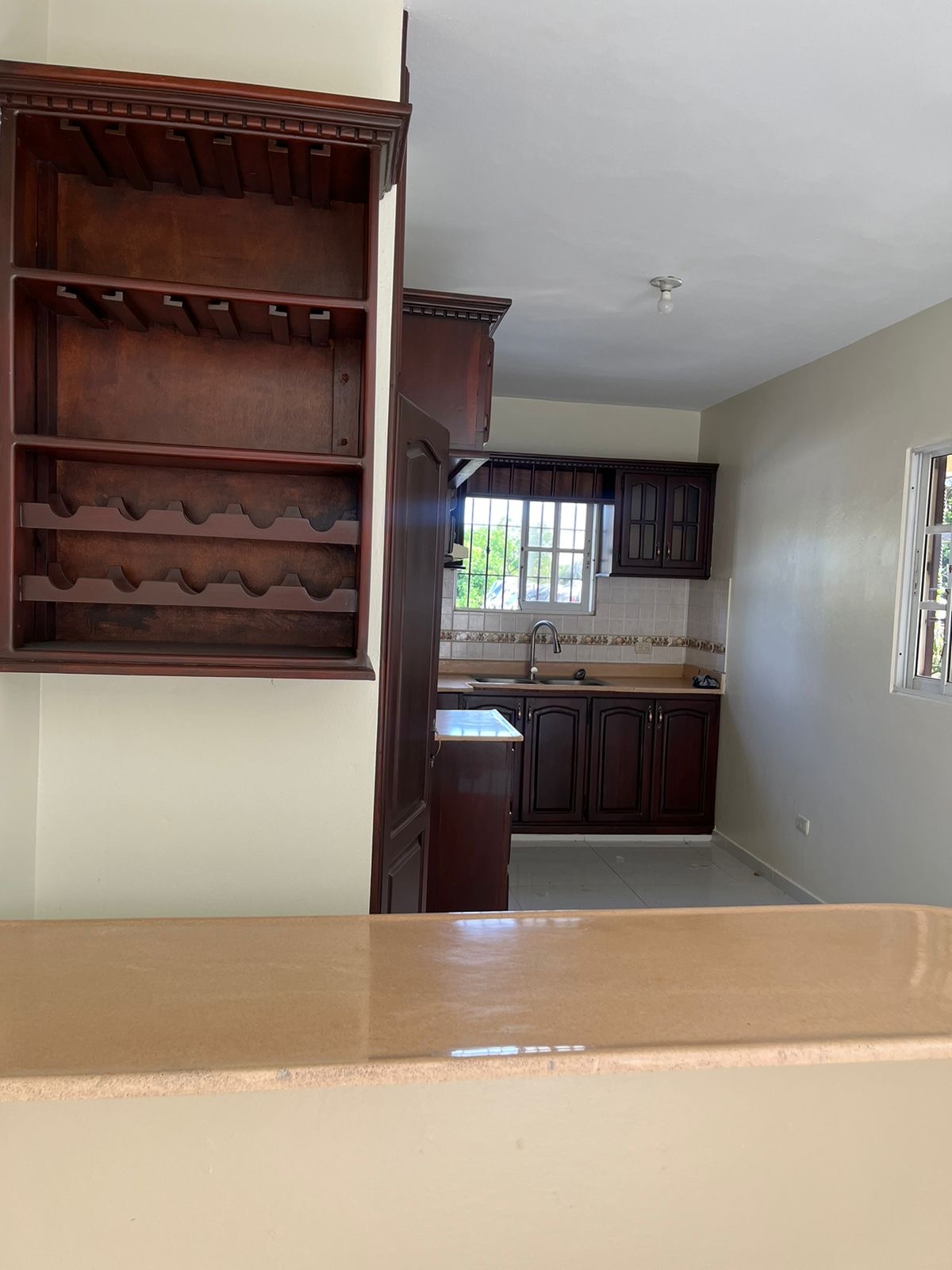 apartamentos - se renta espacioso apartamento en el centro de la ciudad de puerto plata