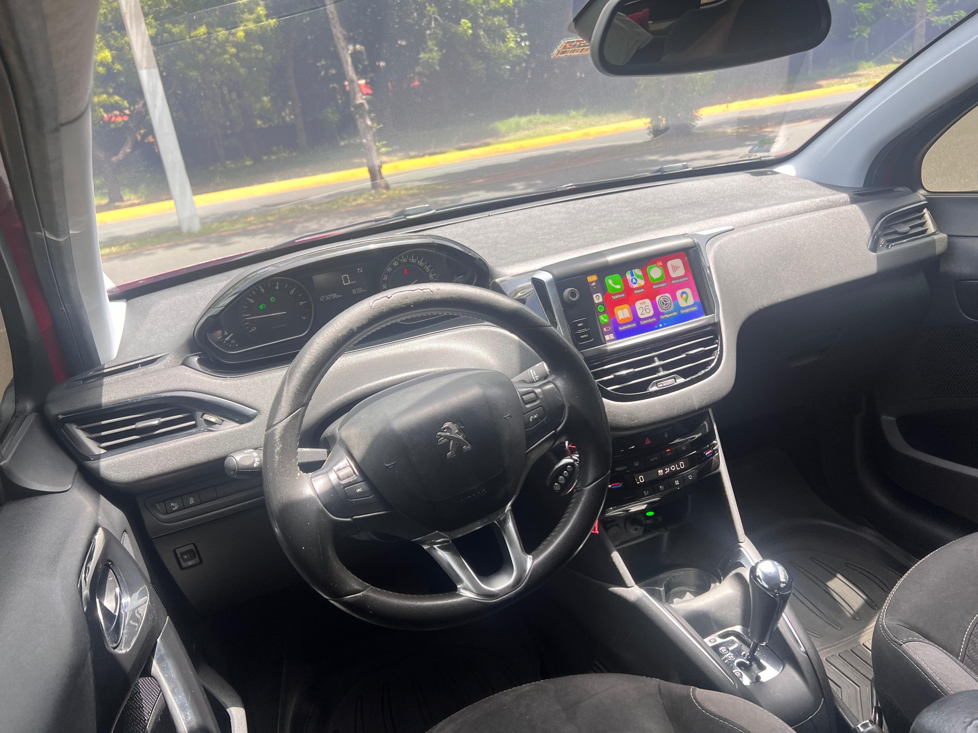 carros - Peugeot 208 gt line 2019 9