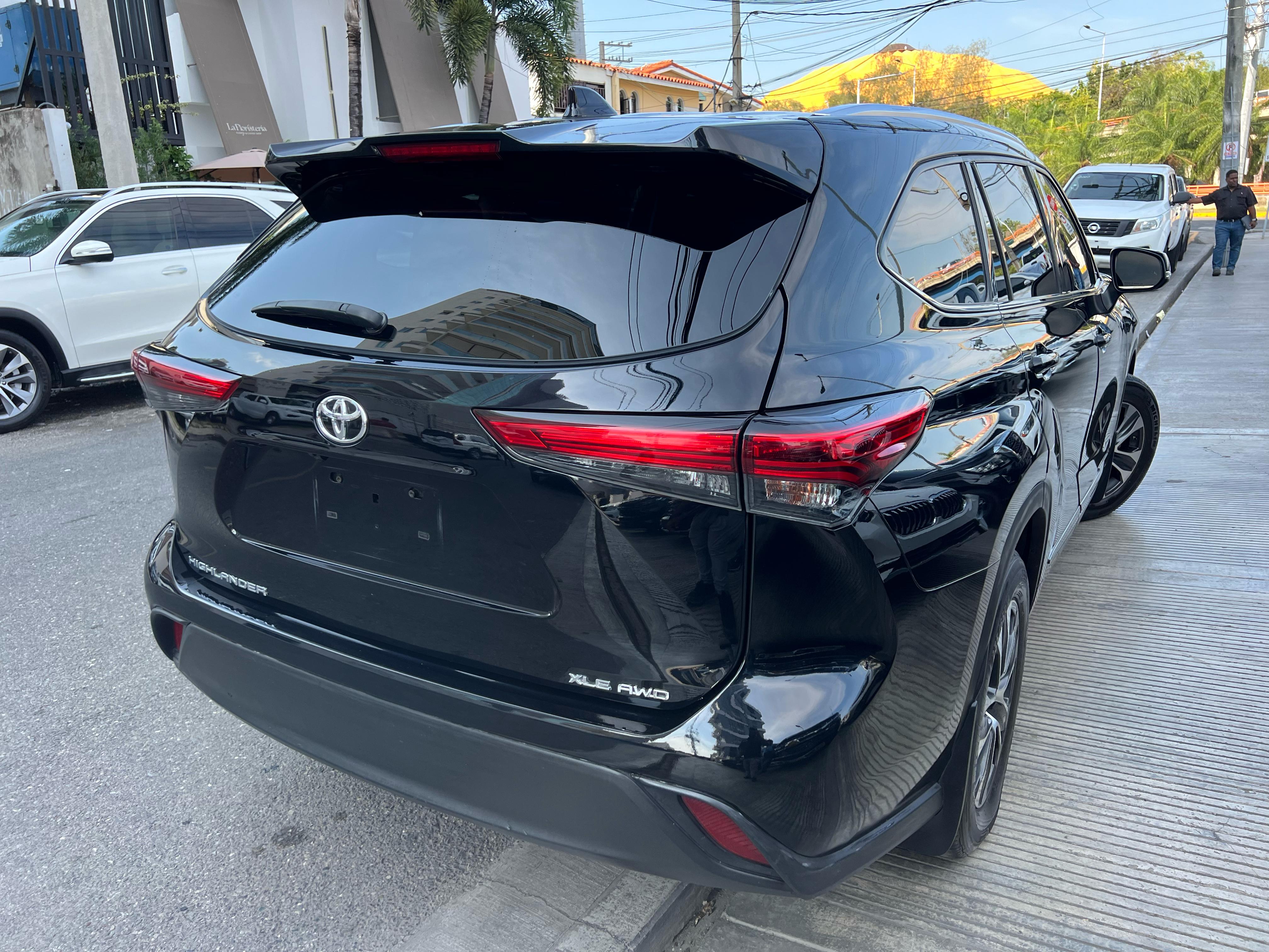 jeepetas y camionetas - Toyota Highlander XLE 2021 Reciéntales Importada 5