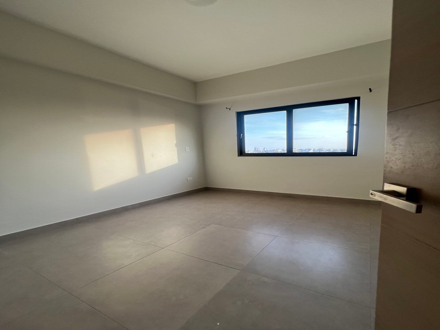 apartamentos - Apartamento en alquiler en la Av. Nuñez de Caceres, 2 habitaciones nivel alto  3