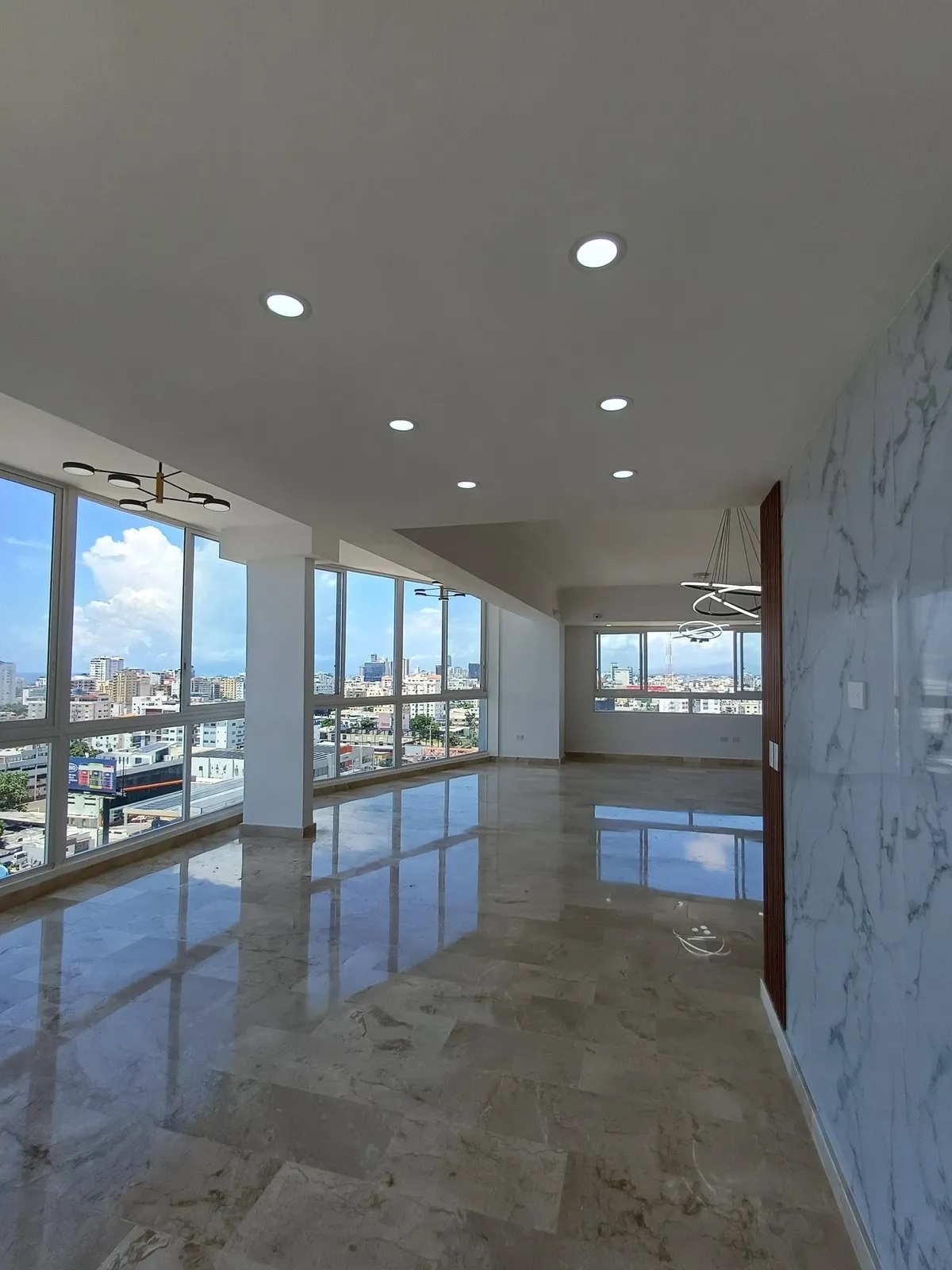 penthouses - VENTA DE PENTHOUSE EN LO MEJOR DE EVARISTO MORALES 1