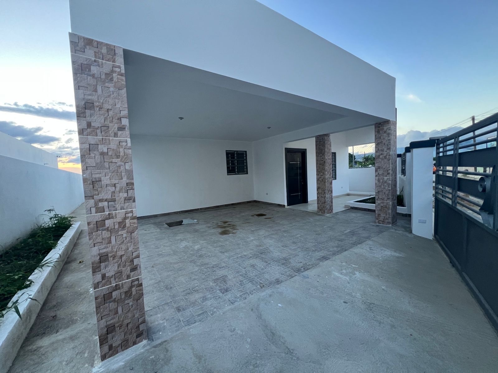 casas - De oportunidad,casa lista y terminada de 205m2 con 3 habitaciones y 2 baños  4