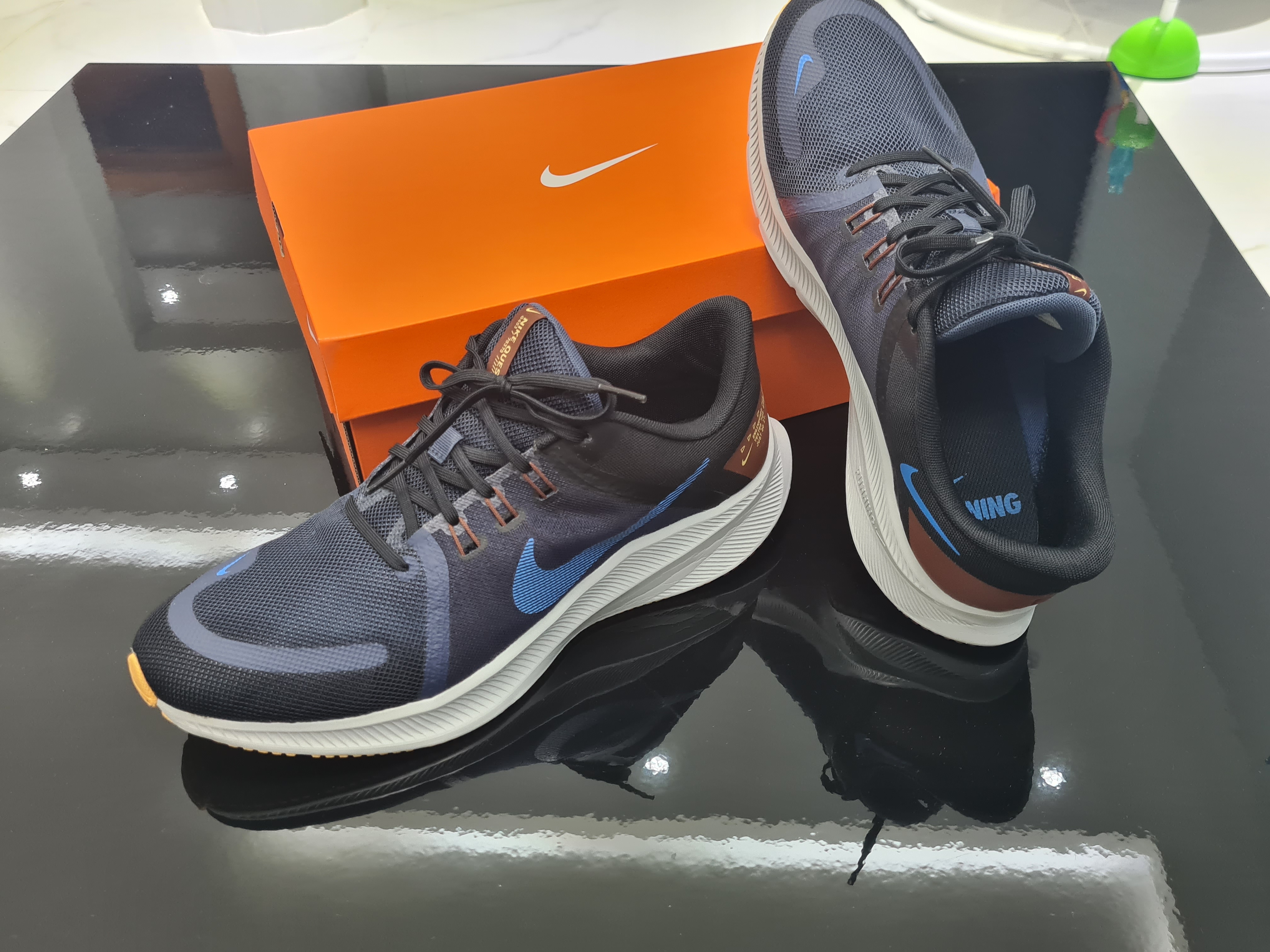 zapatos para hombre - Tenis Nike Size 12, como nuevos  1