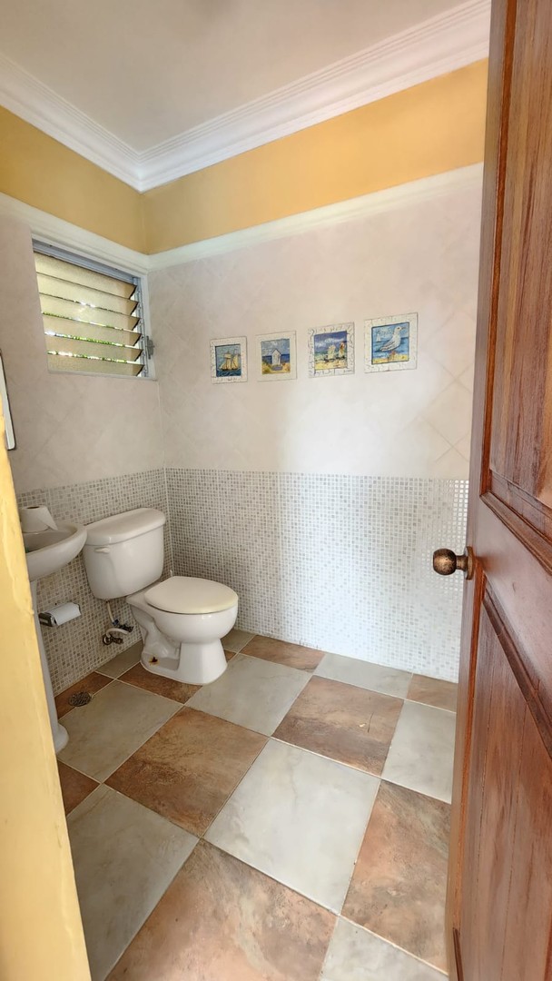 casas vacacionales y villas - vendo villa en juan dolio 8