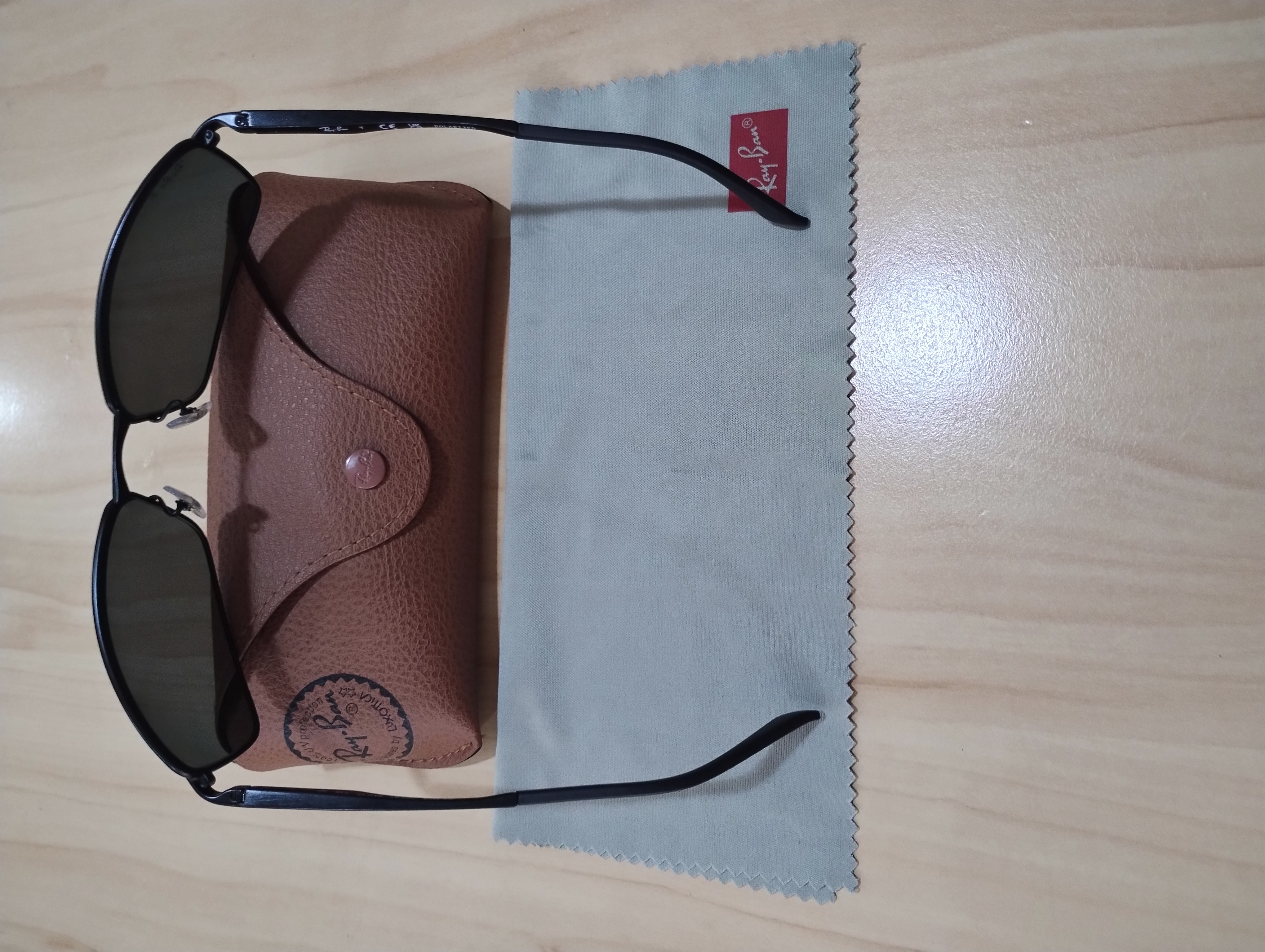 joyas, relojes y accesorios - vendó o cambio lentes Ray ban originales con su estuche están nuevos  2