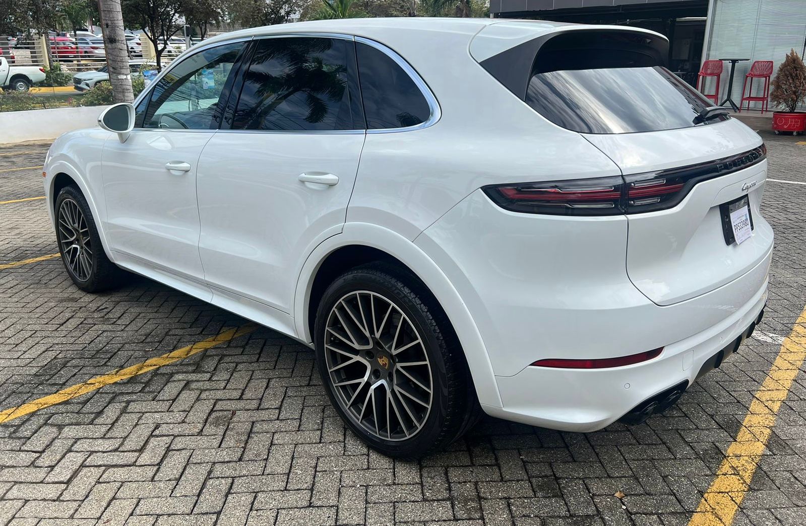 jeepetas y camionetas - Porsche cayenne 2020 impecable  2