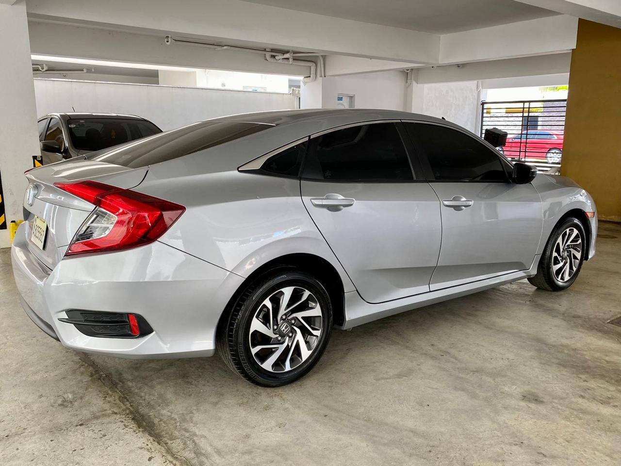 carros - Honda Civic 2018 impecable  7