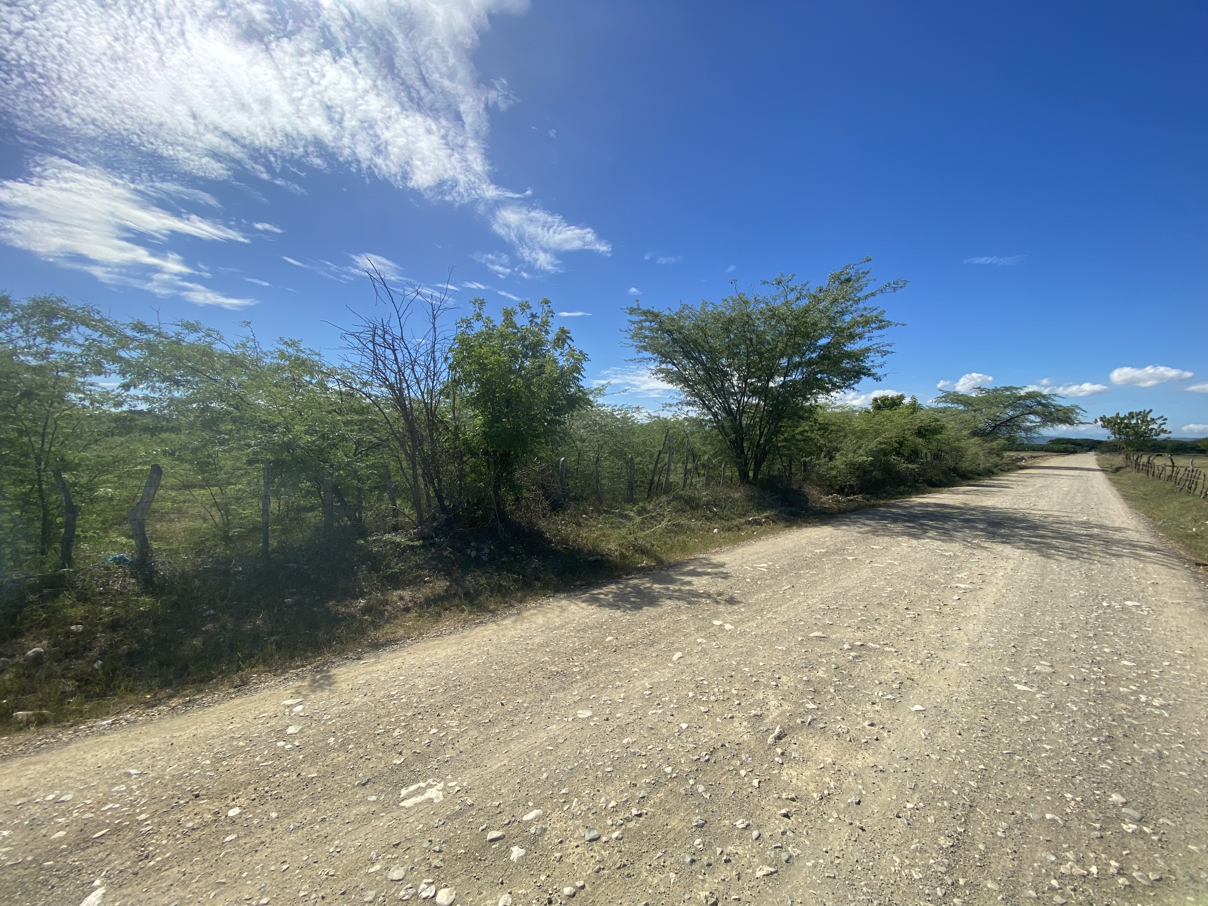 solares y terrenos - Terreno en venta por los Cáceres, Laguna Salada, R