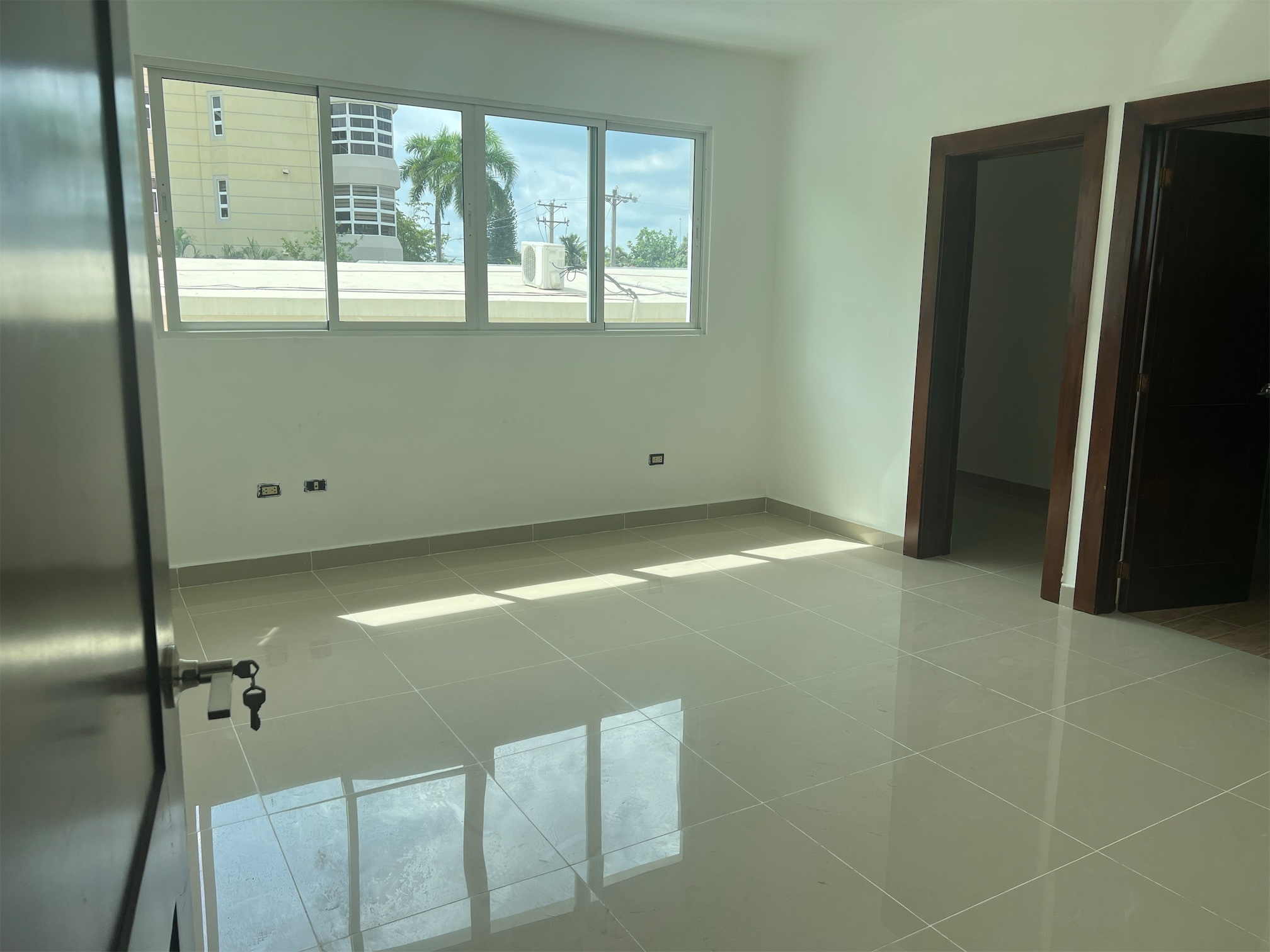 apartamentos - Tercer nivel en la esmeralda santiago 9