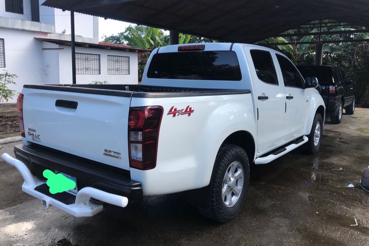 jeepetas y camionetas - Isuzu Dmax mecánica 2017  9