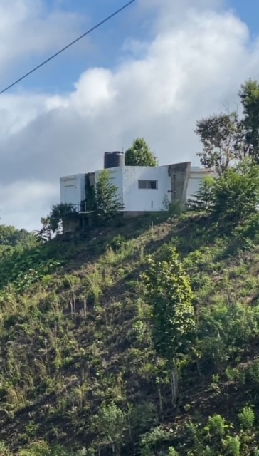 casas vacacionales y villas - BAYAGUANA casa en tope de loma con vista al rio . 3