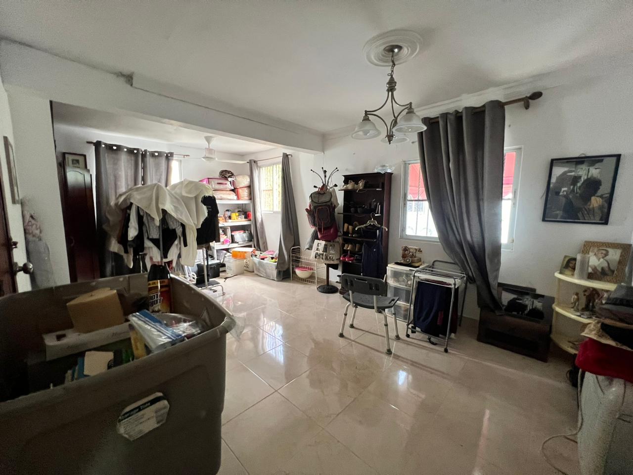 casas - Vendo amplia casa en residencial mirador del este 3
