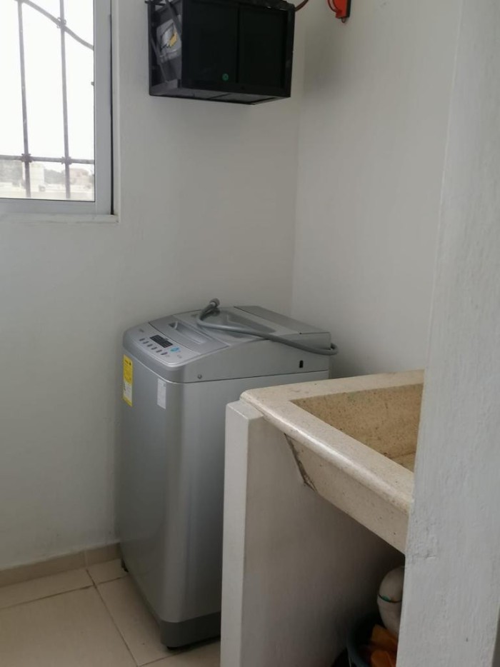 apartamentos - VENDO DE OPORTUNIDAD APARTAMENTO 3 HAB. EN LA ROMANA 8