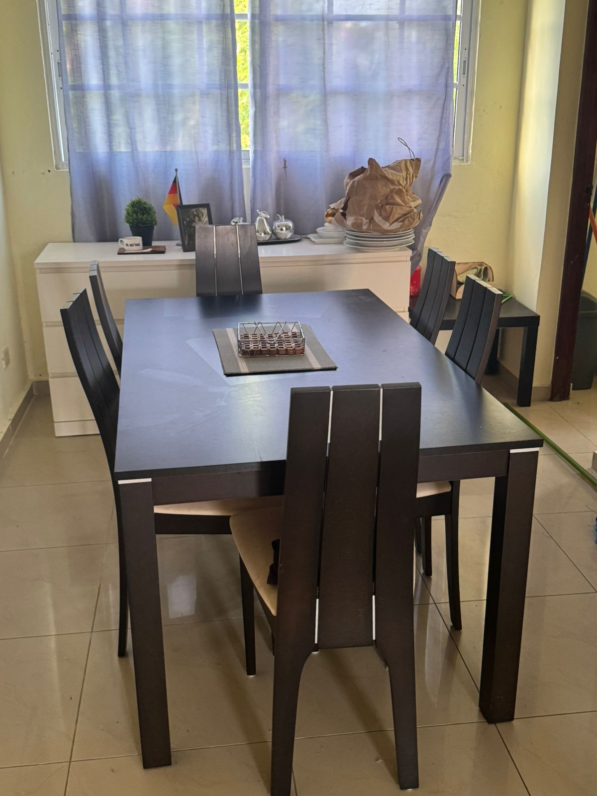 muebles y colchones - Comedor de 6 silla en madera Tapizada