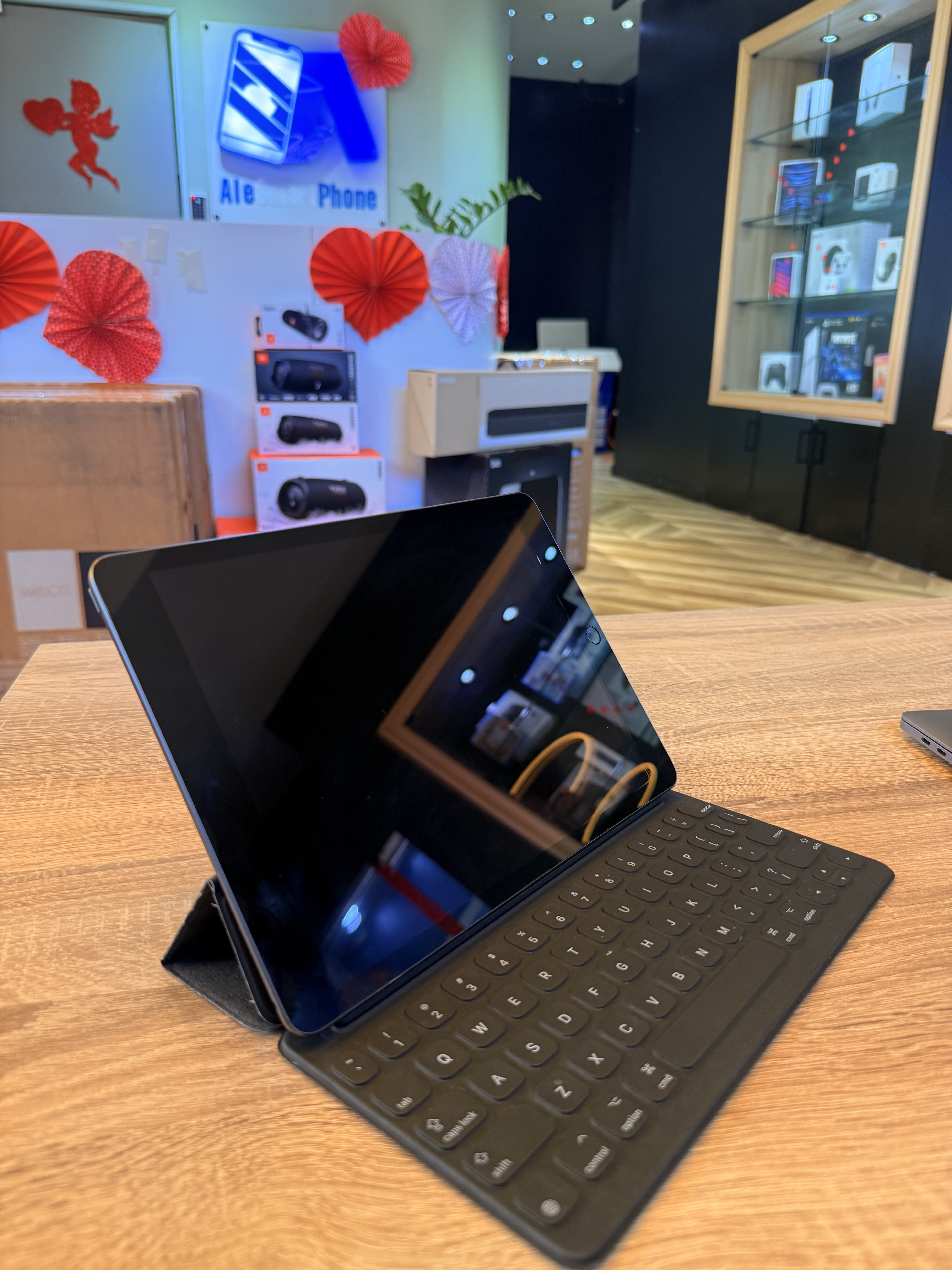 celulares y tabletas - iPad 9NA 64GB TECLADO INCLUIDO 